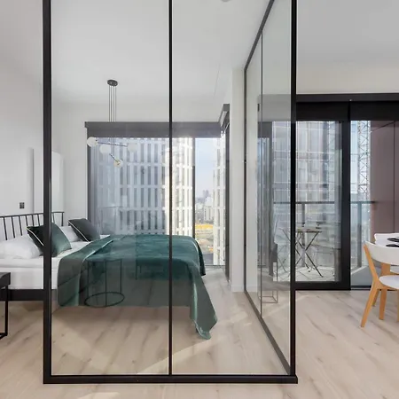 Towarowa Towers With Free Gym Access And Balcony By Renters דירה *