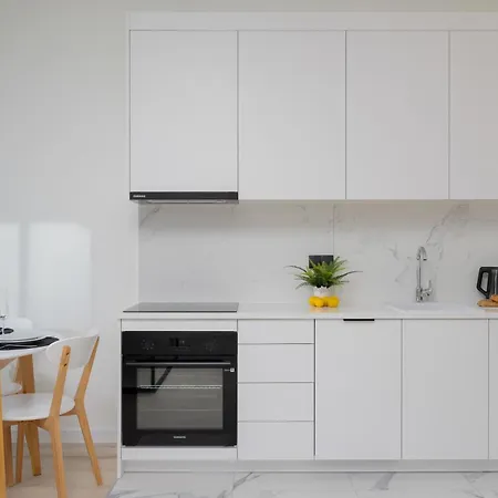 Towarowa Towers With Free Gym Access And Balcony By Renters Daire *