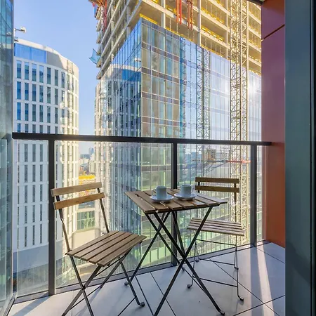 Towarowa Towers With Free Gym Access And Balcony By Renters Daire Varşova